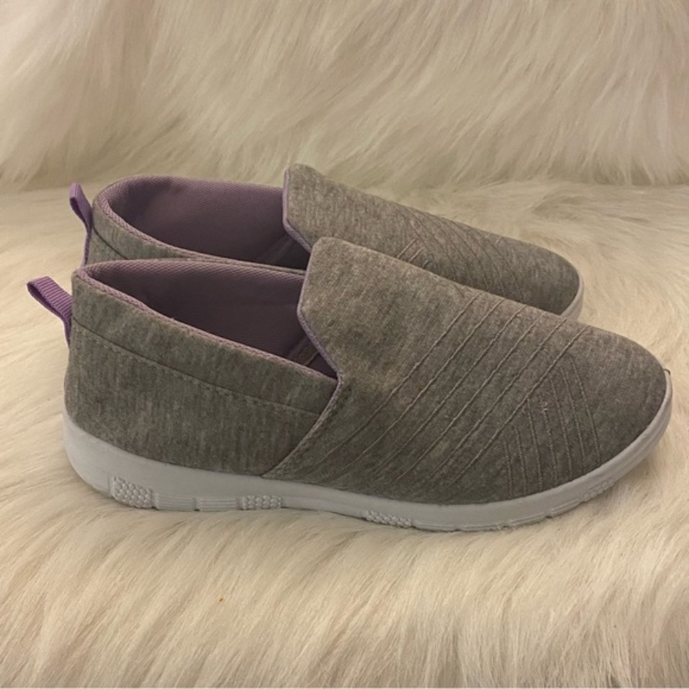 Carvas Casual Shoes Women’s‎ Slip On Size 6